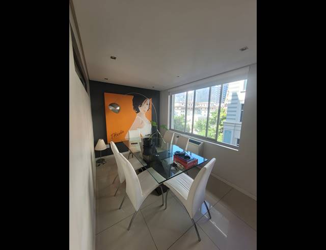 2 BEDROOM APARTMENT RENTED IN CAPE TOWN CITY CENTRE